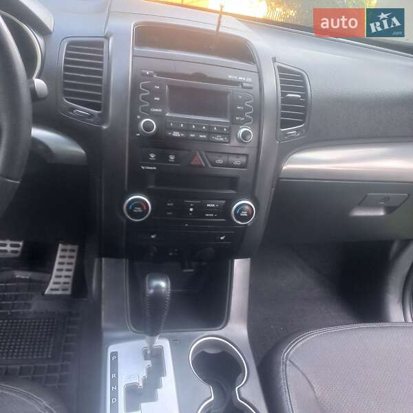 Внедорожник / Кроссовер Kia Sorento 2010 в Тлумаче