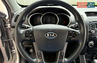 Внедорожник / Кроссовер Kia Sorento 2011 в 