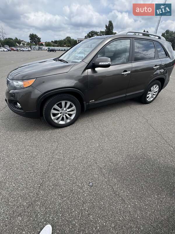 Внедорожник / Кроссовер Kia Sorento 2011 в Киеве