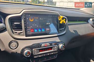 Внедорожник / Кроссовер Kia Sorento 2018 в 