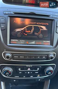 Внедорожник / Кроссовер Kia Sorento 2013 в 