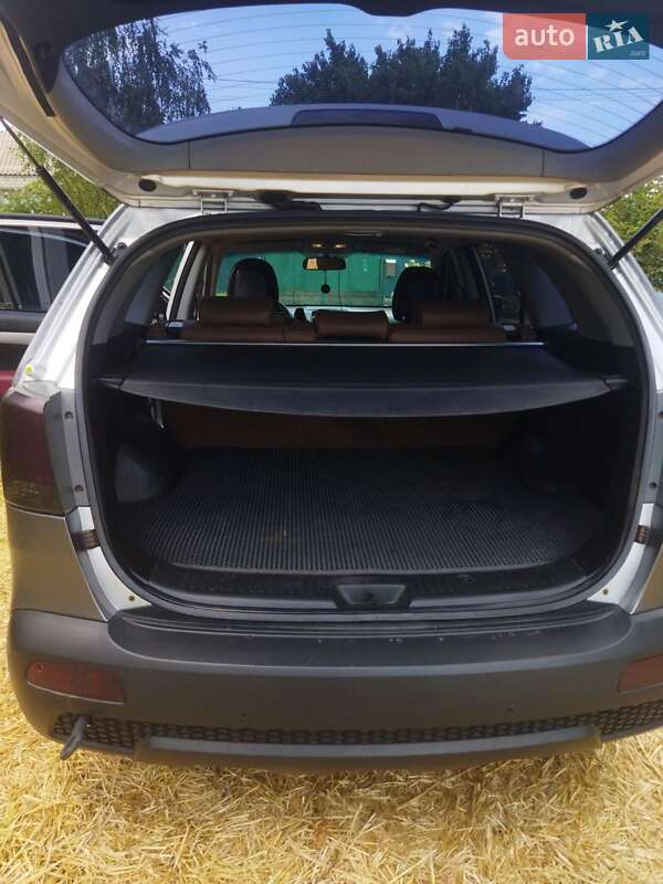 Внедорожник / Кроссовер Kia Sorento 2012 в Новом Буге