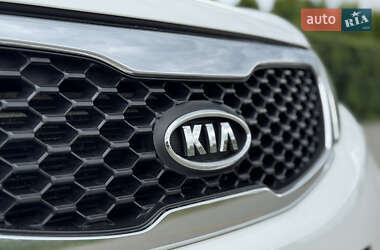 Внедорожник / Кроссовер Kia Sorento 2011 в 