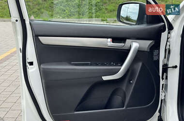 Внедорожник / Кроссовер Kia Sorento 2011 в 