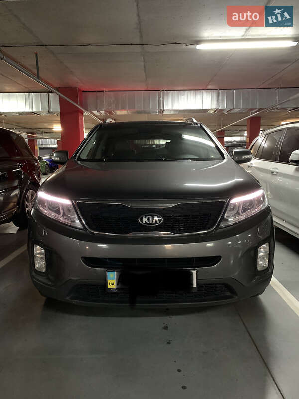 Позашляховик / Кросовер Kia Sorento 2013 в Дніпрі