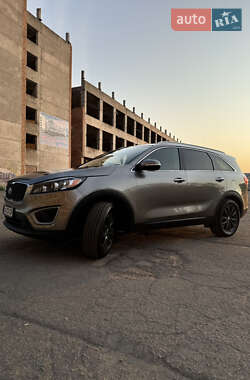 Позашляховик / Кросовер Kia Sorento 2017 в 