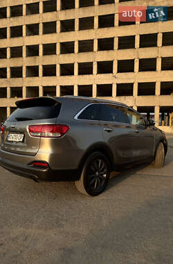Позашляховик / Кросовер Kia Sorento 2017 в 