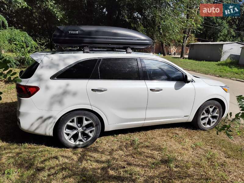 Позашляховик / Кросовер Kia Sorento 2017 в Харкові