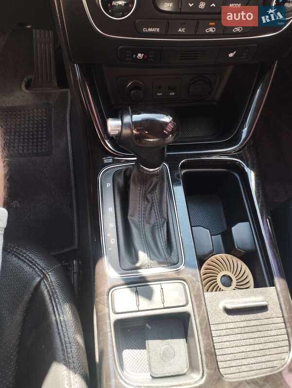 Внедорожник / Кроссовер Kia Sorento 2012 в Киеве