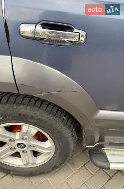 Внедорожник / Кроссовер Kia Sorento 2004 в 