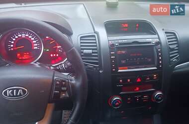 Внедорожник / Кроссовер Kia Sorento 2011 в 