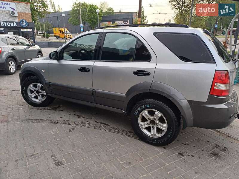 Внедорожник / Кроссовер Kia Sorento 2002 в 