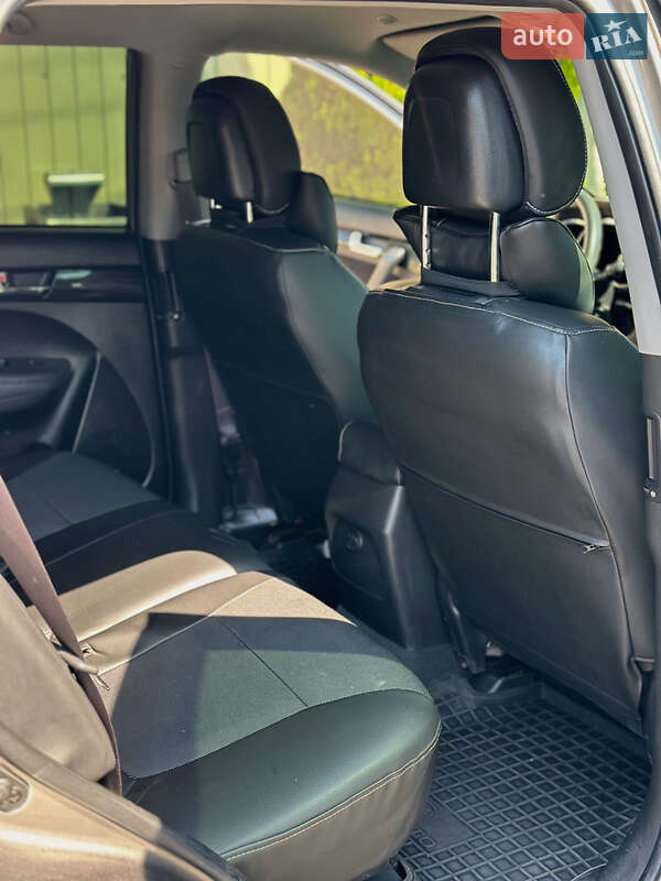 Позашляховик / Кросовер Kia Sorento 2011 в Одесі