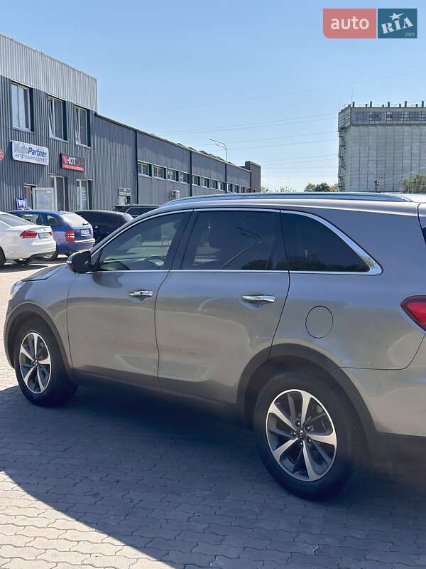 Внедорожник / Кроссовер Kia Sorento 2018 в Стрые