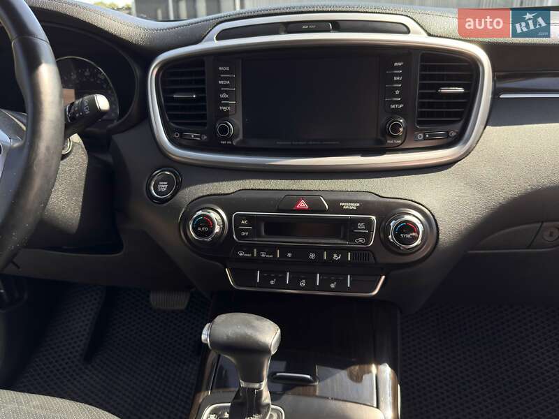 Внедорожник / Кроссовер Kia Sorento 2018 в Стрые