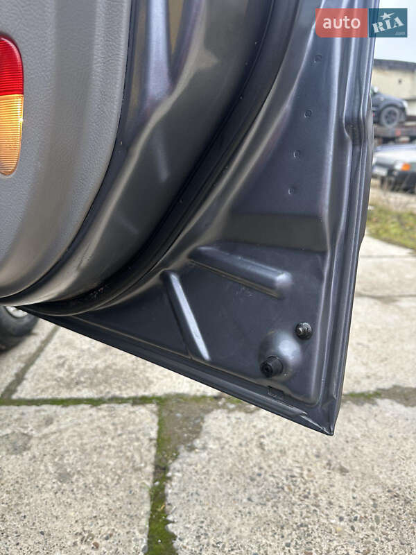 Внедорожник / Кроссовер Kia Sorento 2007 в Черновцах