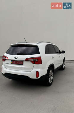 Внедорожник / Кроссовер Kia Sorento 2013 в 