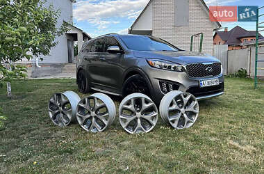 Позашляховик / Кросовер Kia Sorento 2015 в Львові