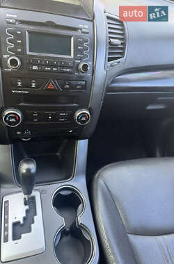 Внедорожник / Кроссовер Kia Sorento 2011 в 