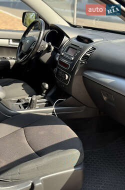 Внедорожник / Кроссовер Kia Sorento 2013 в 
