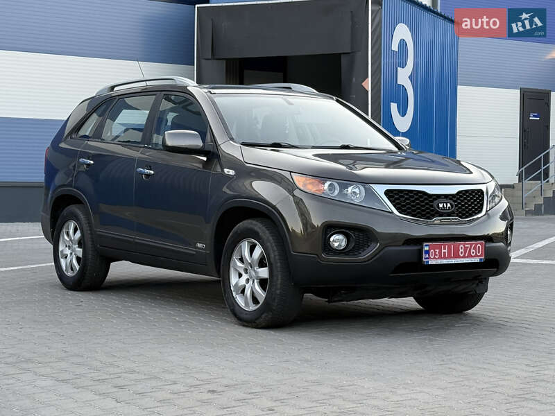 Внедорожник / Кроссовер Kia Sorento 2012 в 