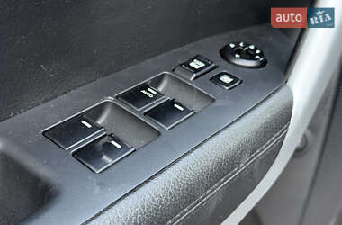 Внедорожник / Кроссовер Kia Sorento 2012 в 