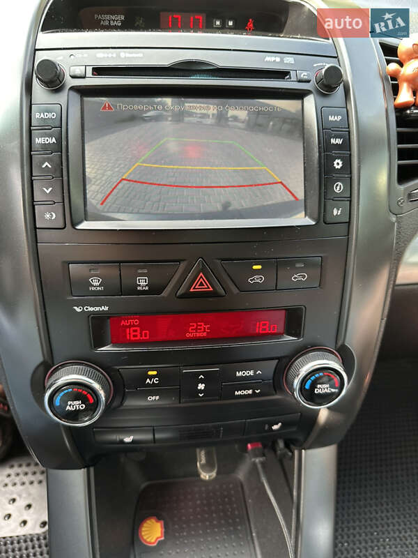 Внедорожник / Кроссовер Kia Sorento 2011 в Каменец-Подольском