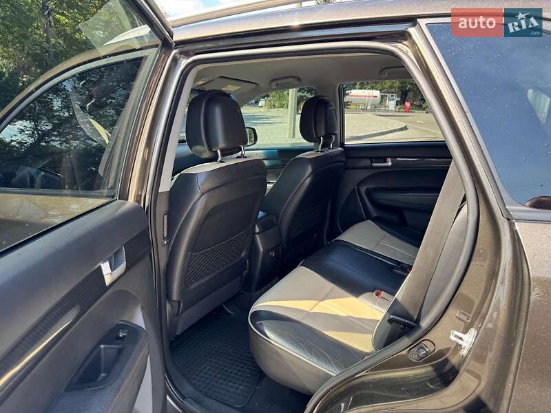 Внедорожник / Кроссовер Kia Sorento 2010 в Запорожье