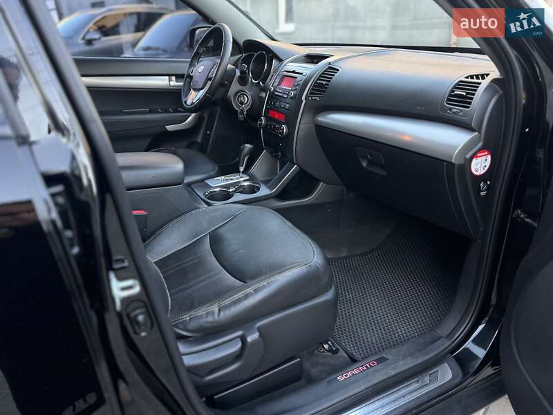 Позашляховик / Кросовер Kia Sorento 2011 в Києві