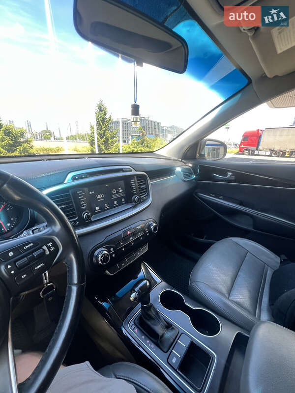 Внедорожник / Кроссовер Kia Sorento 2016 в Киеве