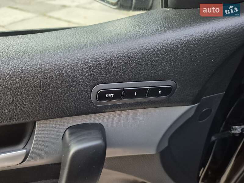 Позашляховик / Кросовер Kia Sorento 2014 в Стрию