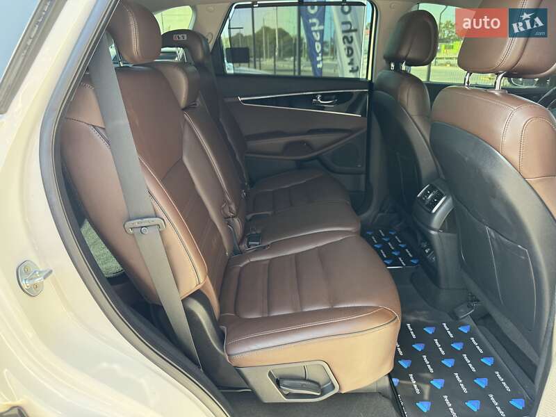 Внедорожник / Кроссовер Kia Sorento 2017 в Ровно фото 34 Внедорожник / Кроссовер Kia Sorento 2017 в Ровно