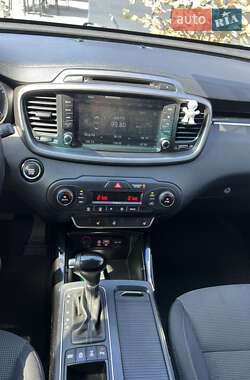 Внедорожник / Кроссовер Kia Sorento 2015 в 