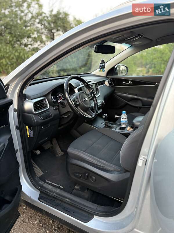 Внедорожник / Кроссовер Kia Sorento 2015 в Кривом Роге