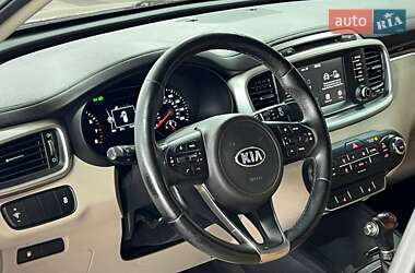 Внедорожник / Кроссовер Kia Sorento 2016 в 