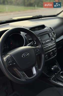 Внедорожник / Кроссовер Kia Sorento 2014 в 