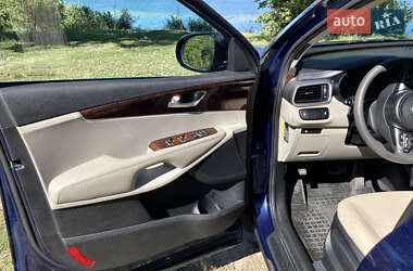 Внедорожник / Кроссовер Kia Sorento 2016 в 
