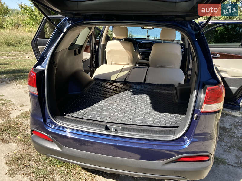 Внедорожник / Кроссовер Kia Sorento 2016 в Харькове