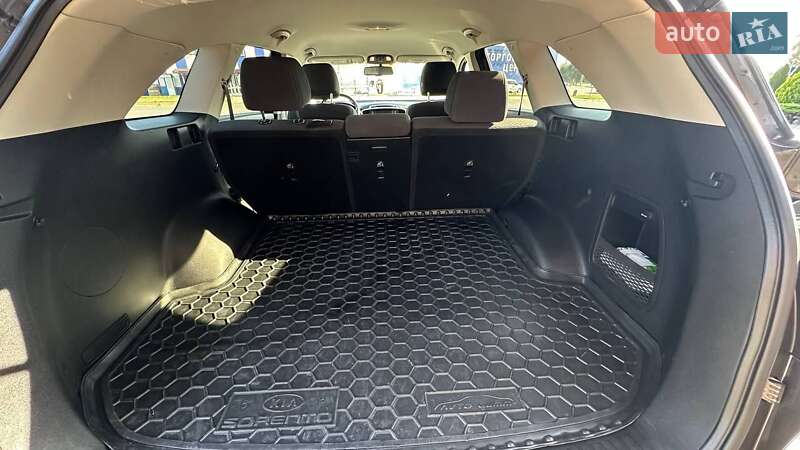 Внедорожник / Кроссовер Kia Sorento 2016 в Шепетовке фото 25 Внедорожник / Кроссовер Kia Sorento 2016 в Шепетовке