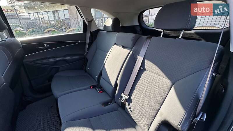 Внедорожник / Кроссовер Kia Sorento 2016 в Шепетовке фото 24 Внедорожник / Кроссовер Kia Sorento 2016 в Шепетовке