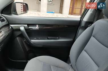 Внедорожник / Кроссовер Kia Sorento 2011 в 