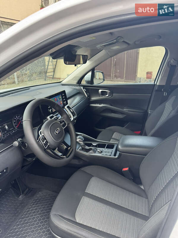 Позашляховик / Кросовер Kia Sorento 2021 в Володимирі