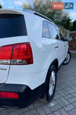 Внедорожник / Кроссовер Kia Sorento 2011 в 