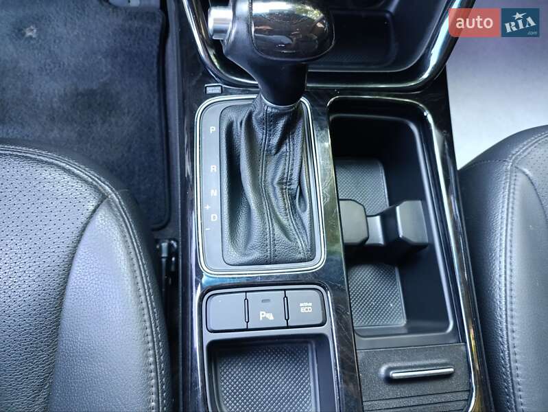 Внедорожник / Кроссовер Kia Sorento 2014 в Могилев-Подольске