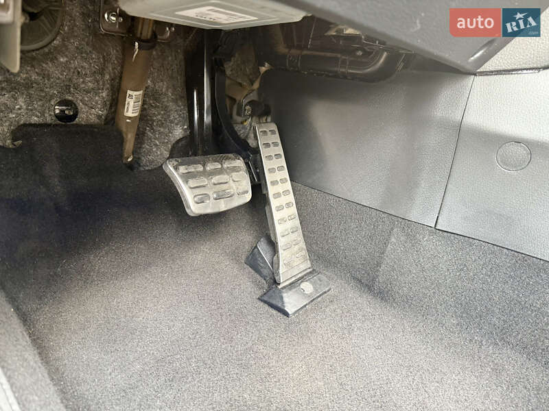 Позашляховик / Кросовер Kia Sorento 2014 в Києві фото 42 Позашляховик / Кросовер Kia Sorento 2014 в Києві