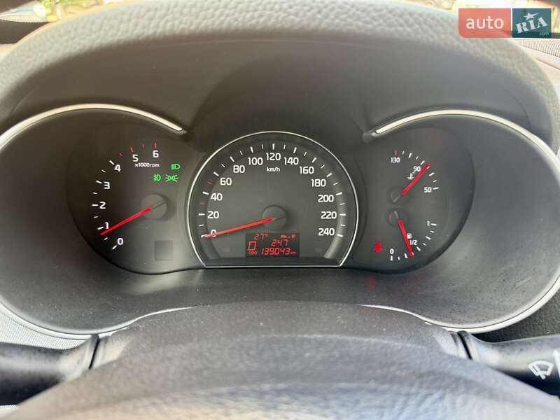 Позашляховик / Кросовер Kia Sorento 2014 в Києві фото 47 Позашляховик / Кросовер Kia Sorento 2014 в Києві