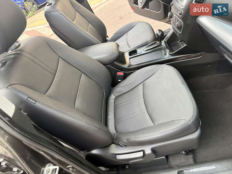 Позашляховик / Кросовер Kia Sorento 2014 в Києві фото 56 Позашляховик / Кросовер Kia Sorento 2014 в Києві