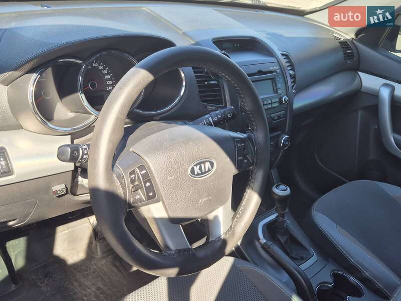 Внедорожник / Кроссовер Kia Sorento 2011 в Запорожье