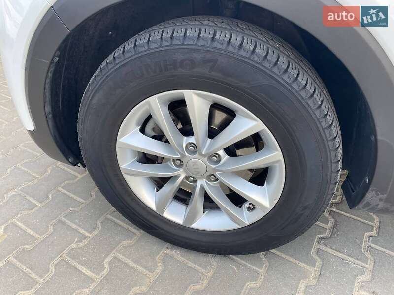 Позашляховик / Кросовер Kia Sorento 2016 в Одесі