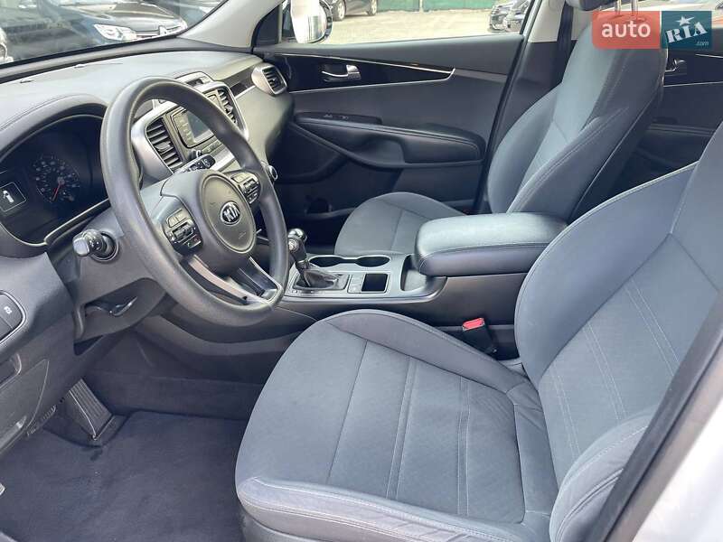 Позашляховик / Кросовер Kia Sorento 2016 в Одесі